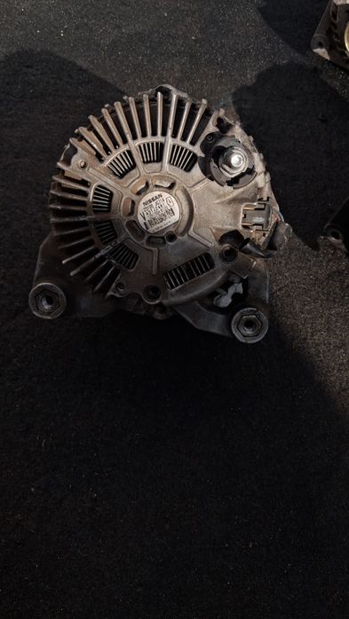 Генератор 2.0 DCI  Renault Koleos  Nissan Qashqai j10 23100JG71A