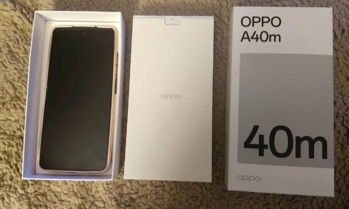 Oppo A40M  Branco como Novo
256Gb Rom + 
2TB em c