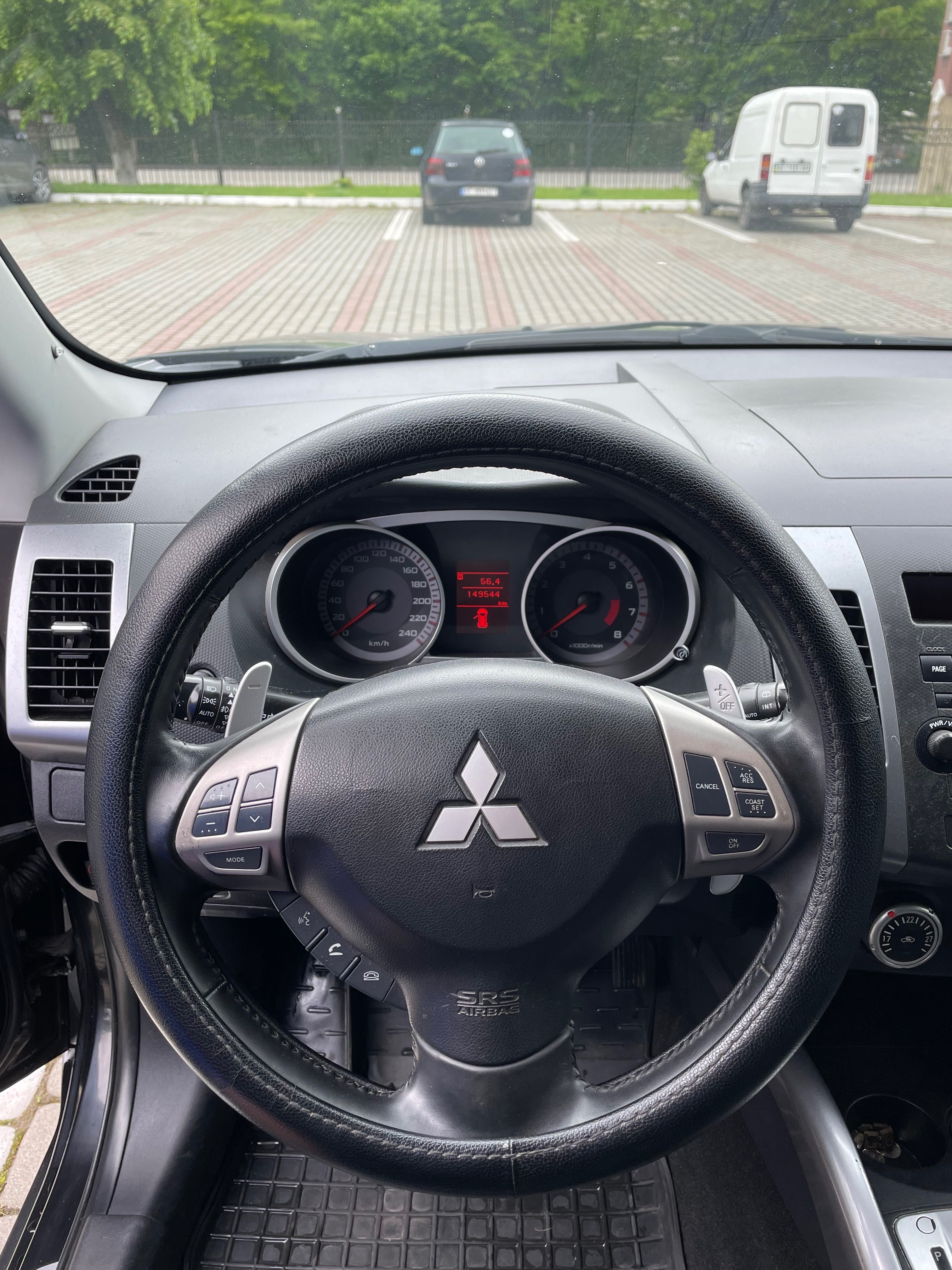 Продам Mitsubishi Outlander XL
