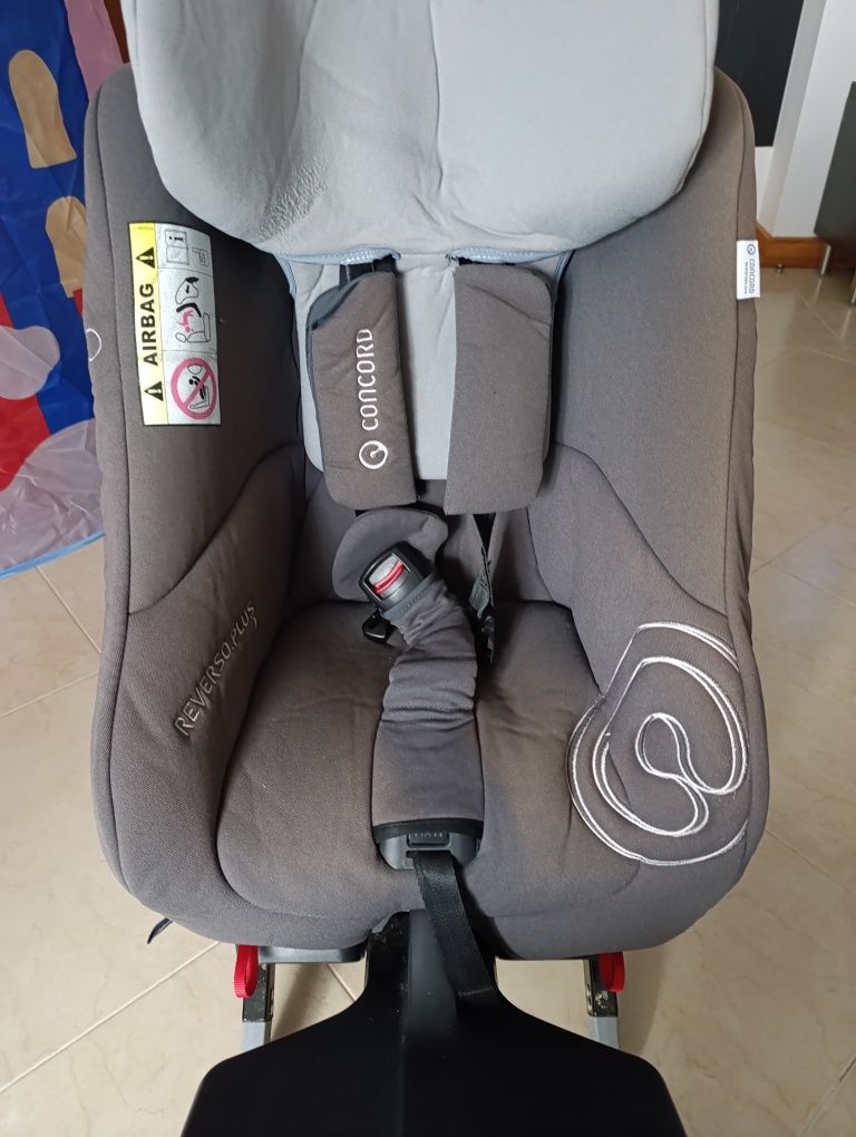 Cadeira Auto Concord Reverso Plus i-Size (0-4 anos)