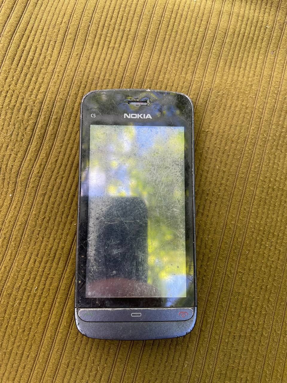 Nokia C5-03 продам