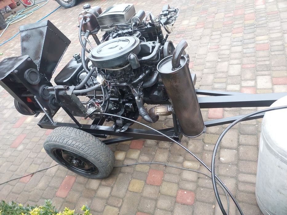 Подрібнювач садовий.Двигун та кпп "Таврія" газ/ бензин.