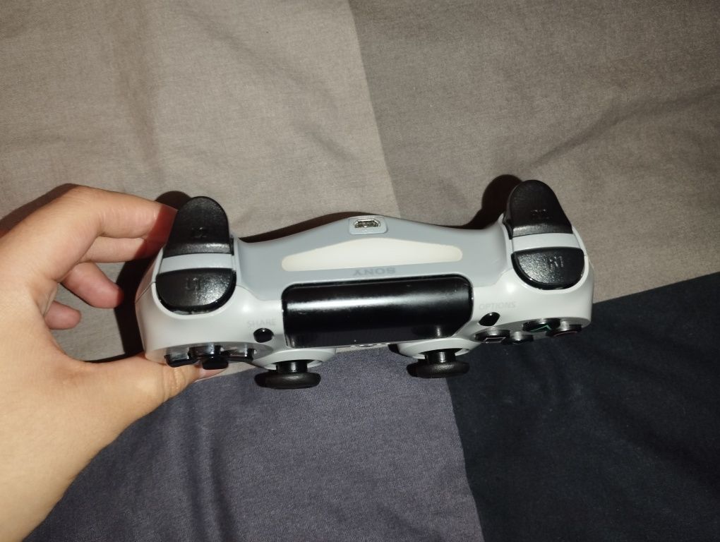 Comando de PS4 Dualshock – Edição Limitada 25º Aniversário
