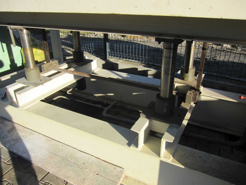 Prasa do forniru stolarskie hydrauliczna pułkowa SIMI 250X130