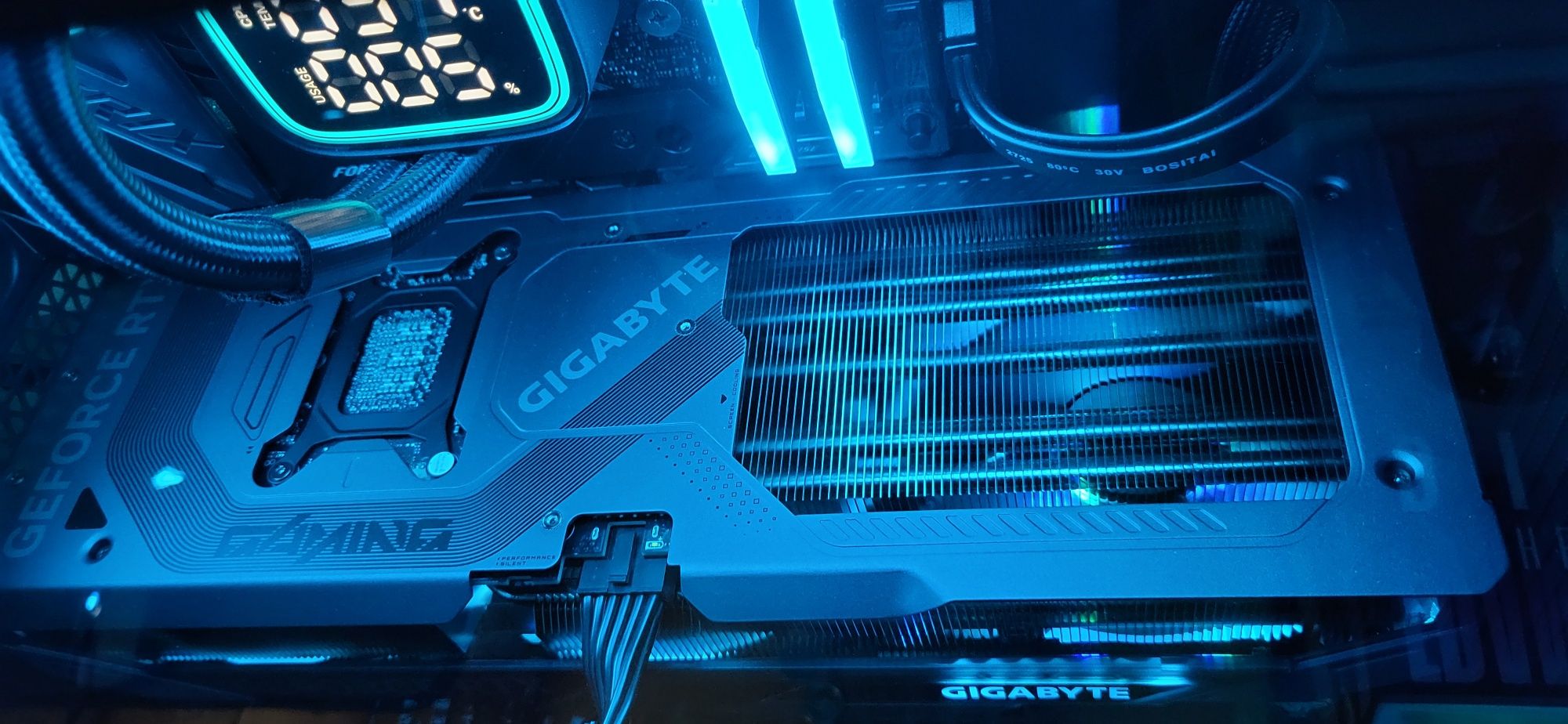 Komputer Gamingowy i5 14600kf, rtx 5070, 1tb, win11, 32 gb ram ddr5