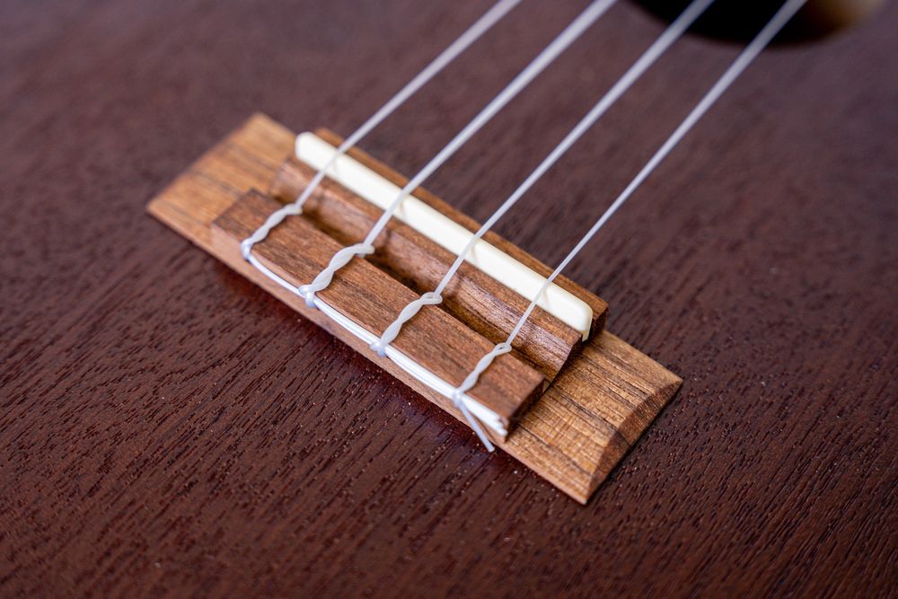 Makala MK-CE ukulele elektryczno-akustyczne