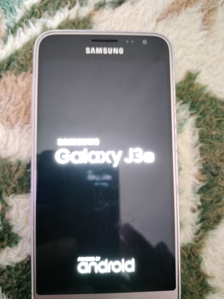 Samsung j3 semi- novo