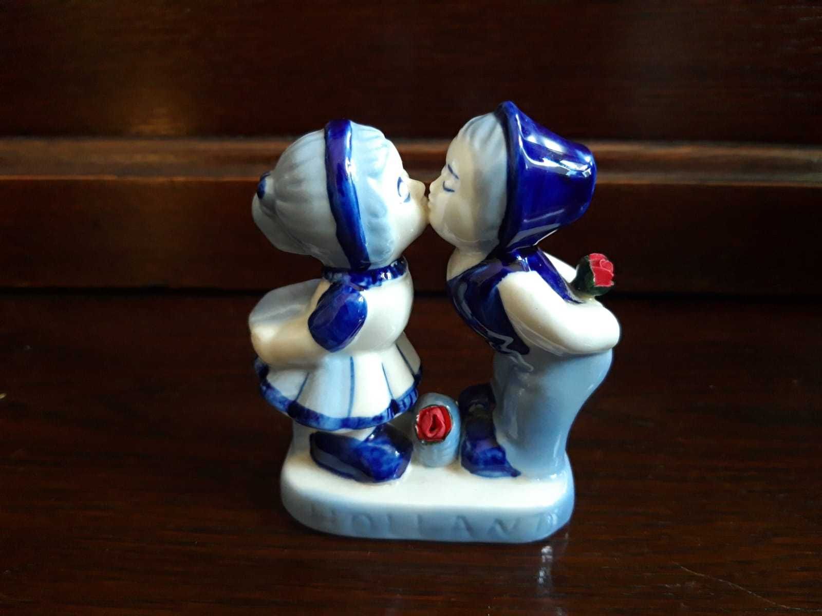 Figurka Delft "Para całująca się" DELFT HAND PAINTED
