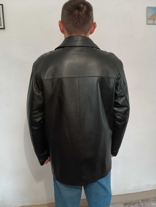 Чоловіча шкіряна куртка з підкладкою (розмір L)