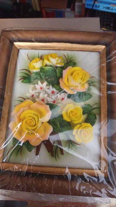 Bonito Quadro com Rosas em Relevo