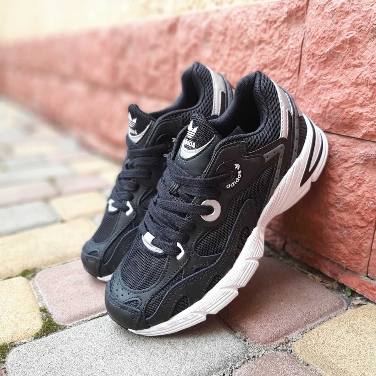 Adidas Astir (6 різних кольорів)