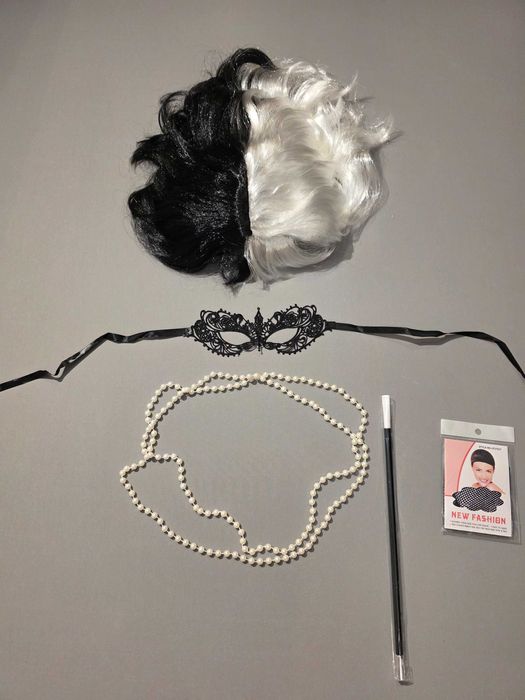 Cruella de mon zestaw peruka włosy rękawiczki cygaretka perły+ gratis