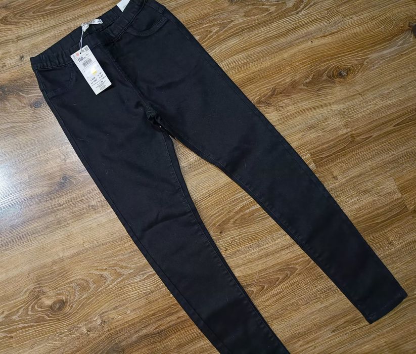 RESERVED spodnie skiny elastyczne jeansowe tregginsy czarne NOWE r. 15