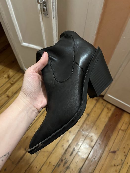 Ботфорти Estro чорні