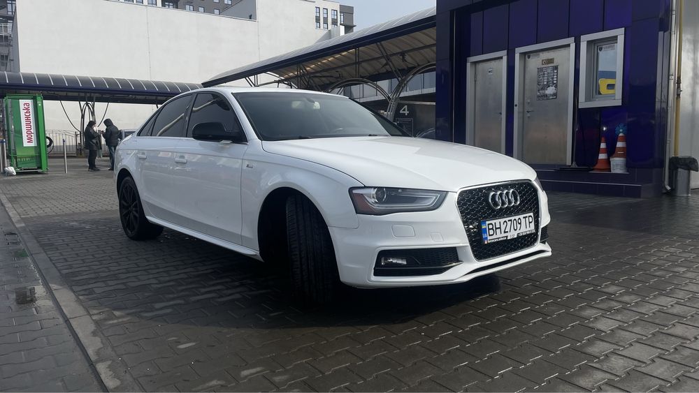 Audi A4 S-line свіжепригнанна