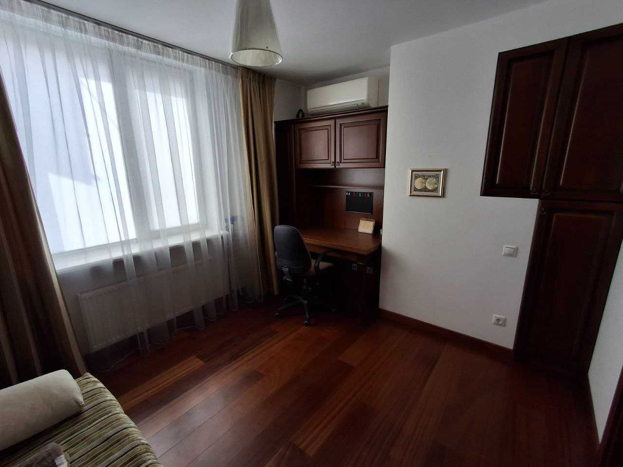 S=101.1 кв.м.Продаж квартири з ремонтом. вул.Золотоустівська,50. Центр
