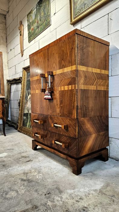 Stara podręczna szafka Komoda ART DECO ,,robi wrażenie,,