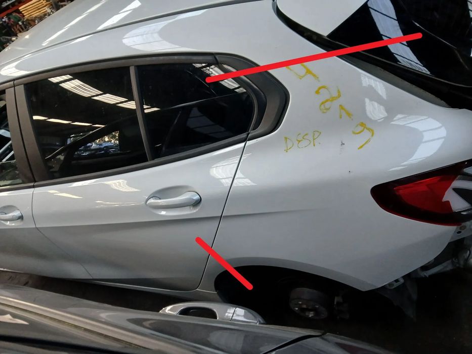 Painel trás esquerdo BMW 1 (F40)