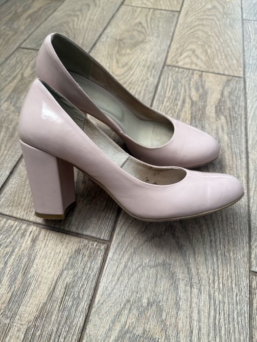 Жіночі підбори, лаковані