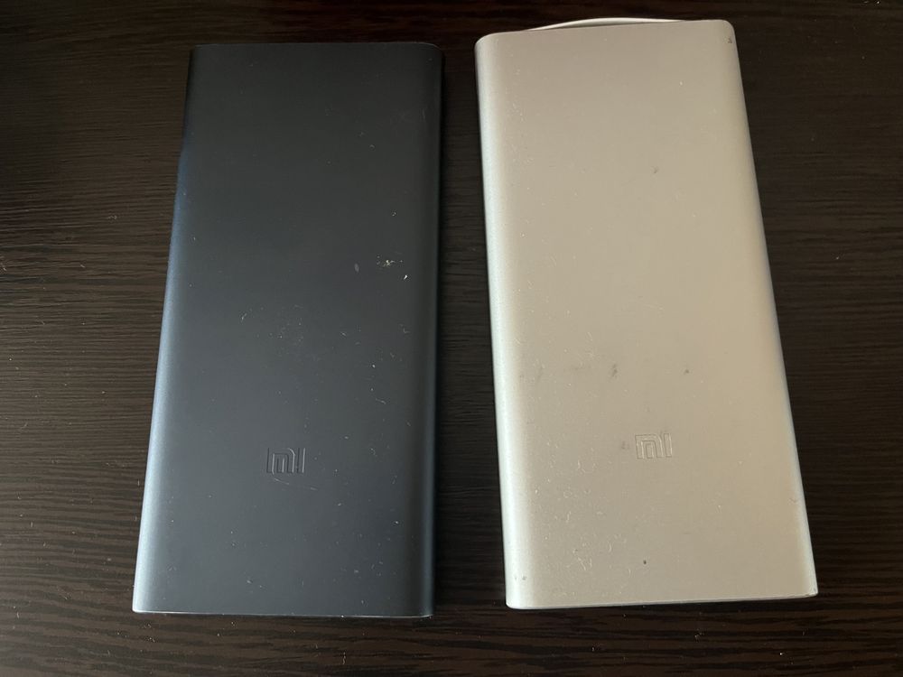 Павербанки Xiaomi сірий та синій