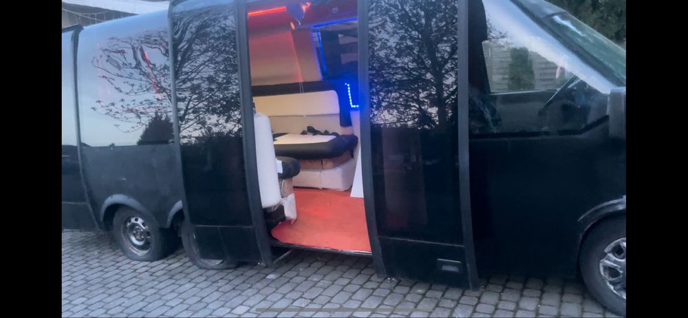 Party bus limuzyna