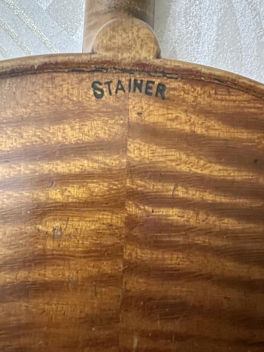 Скрипка для Вишу, Коледжу чи Школи !