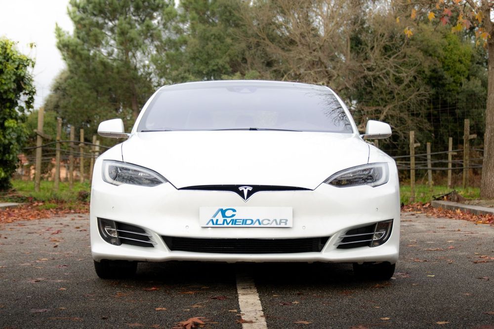 Tesla Model S 90D AWD