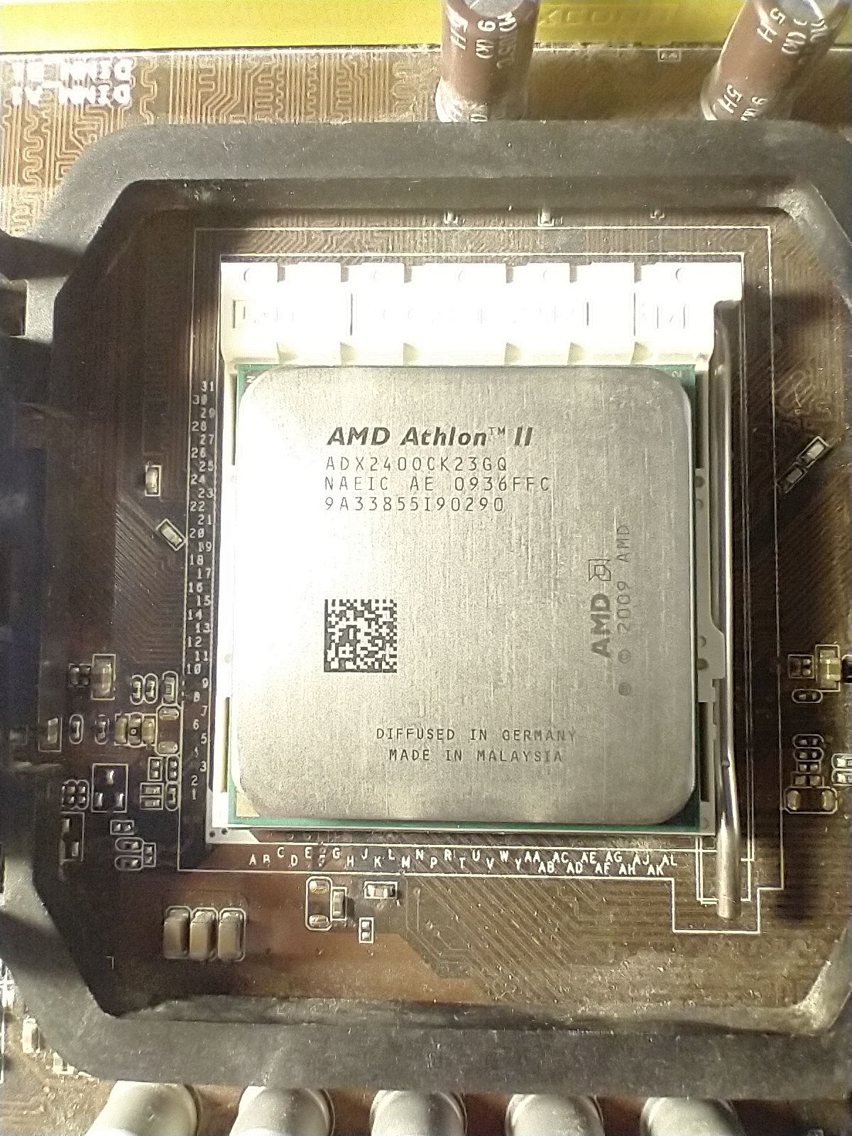 Процесор AM2 сокет AMD Athlon 2 ADX2400CK23GQ
