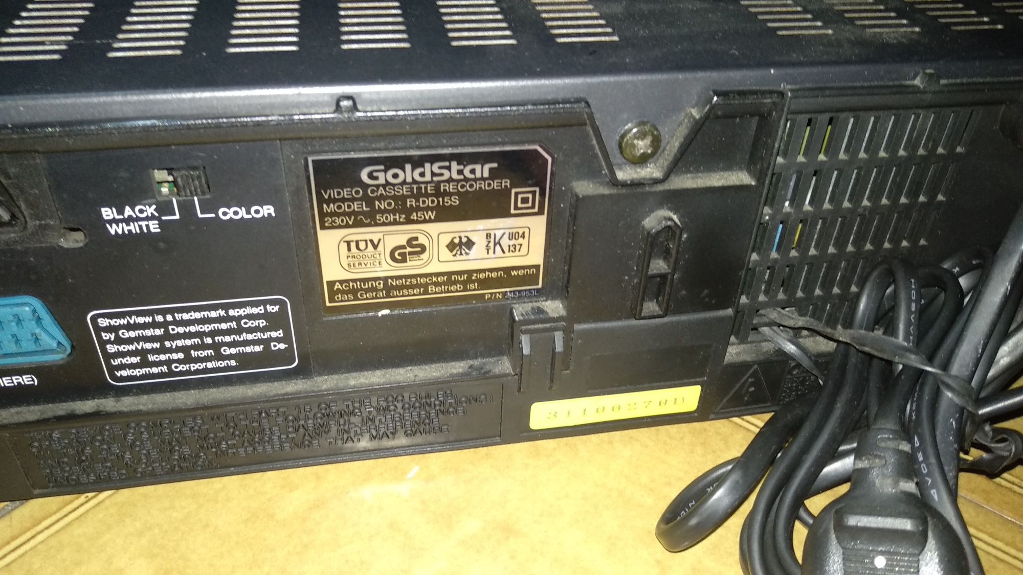 Leitor e gravador combo Video 8 e VHS da Goldstar R-DD15S(avariado)