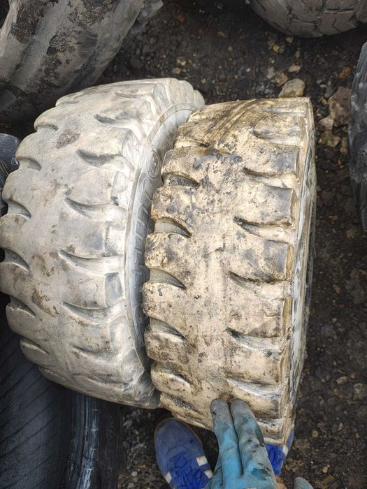Opony przemysłowe pełne 225/75-10/6.50 i 23x9-10 Barum wózek widłowy