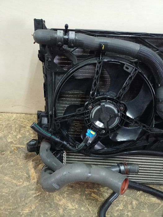 Renault Trafic 3 II Vivaro B komplet chłodnic wentylatory 1.6 DCI