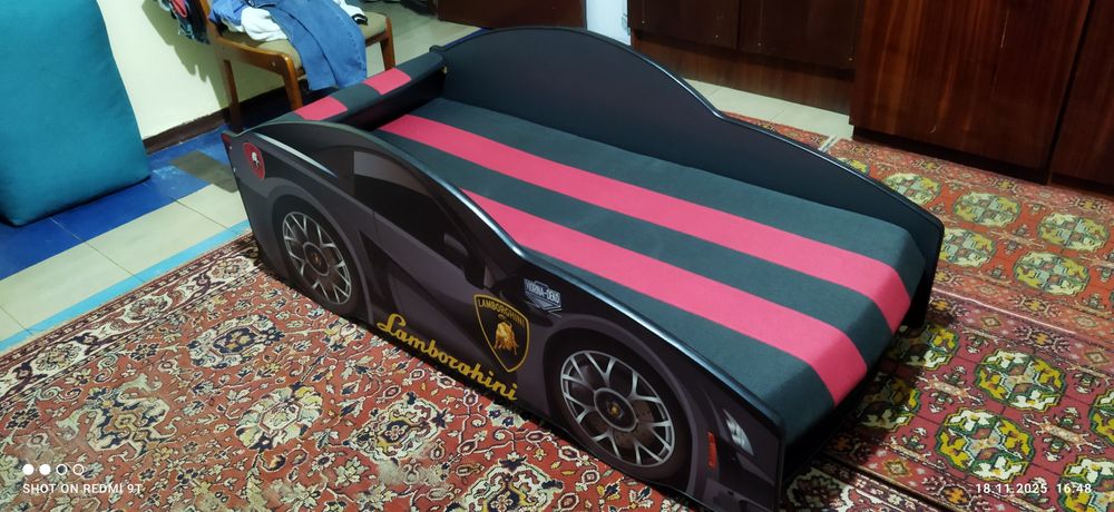 Кровать машинка детская