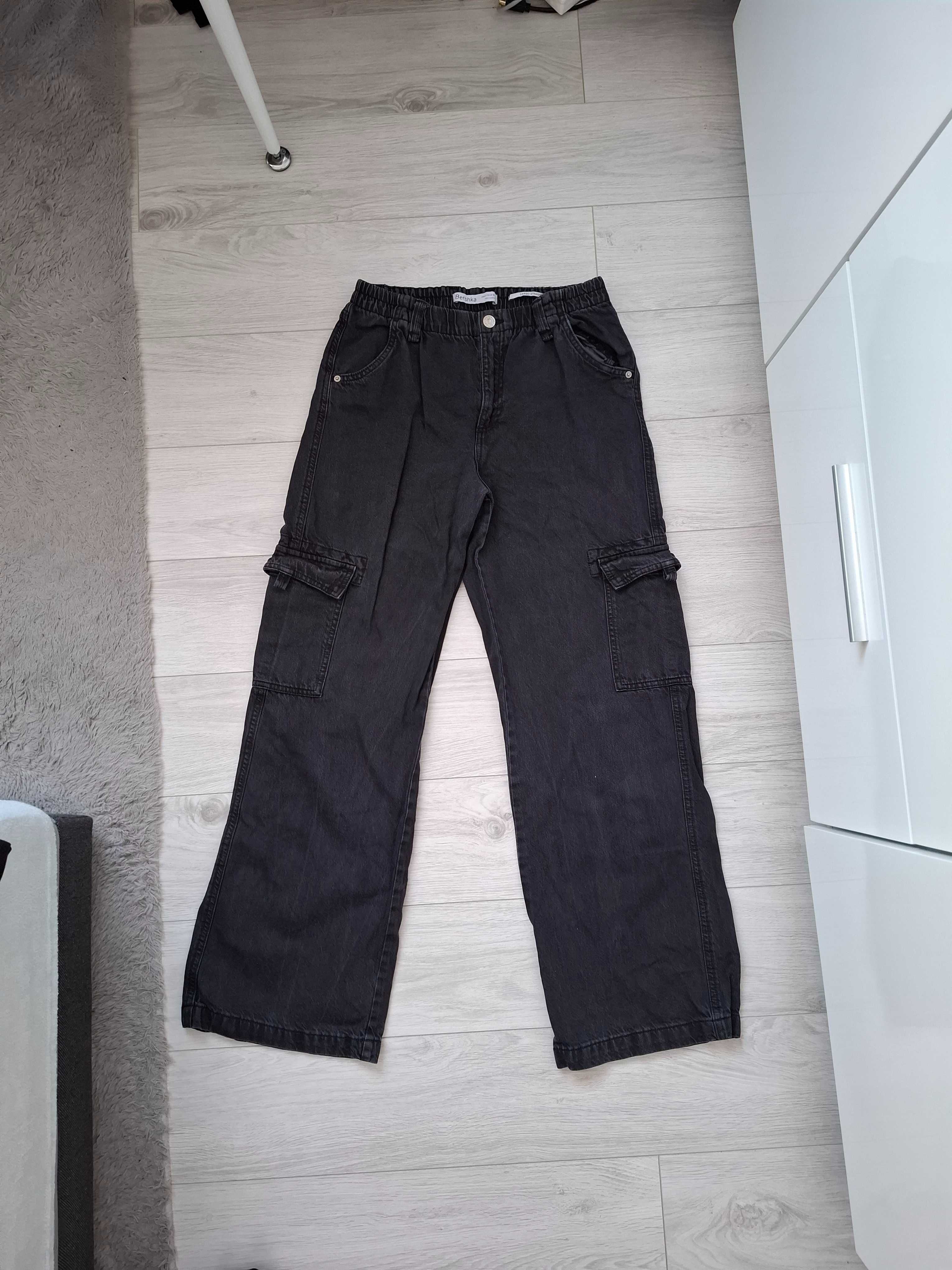 Spodnie cargo Bershka