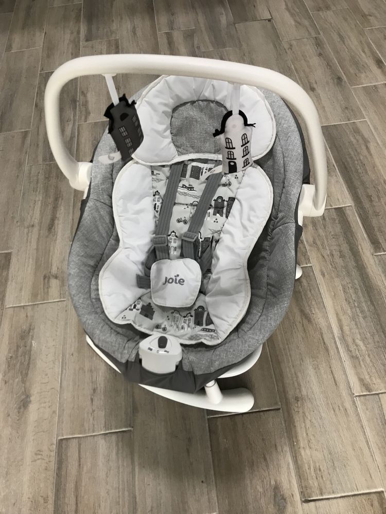 Загойдуючий центр  прокат , укачивающий центр , 4 moms mama roo