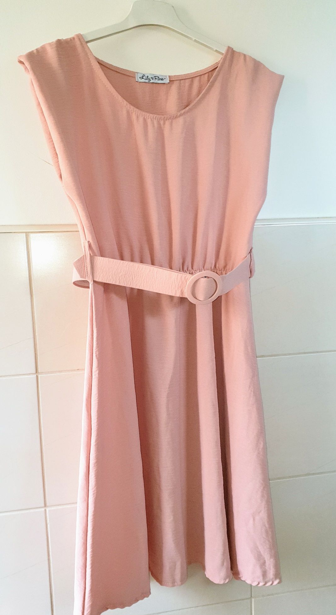 Codowna morelowa sukienka Lily&Rose M/L