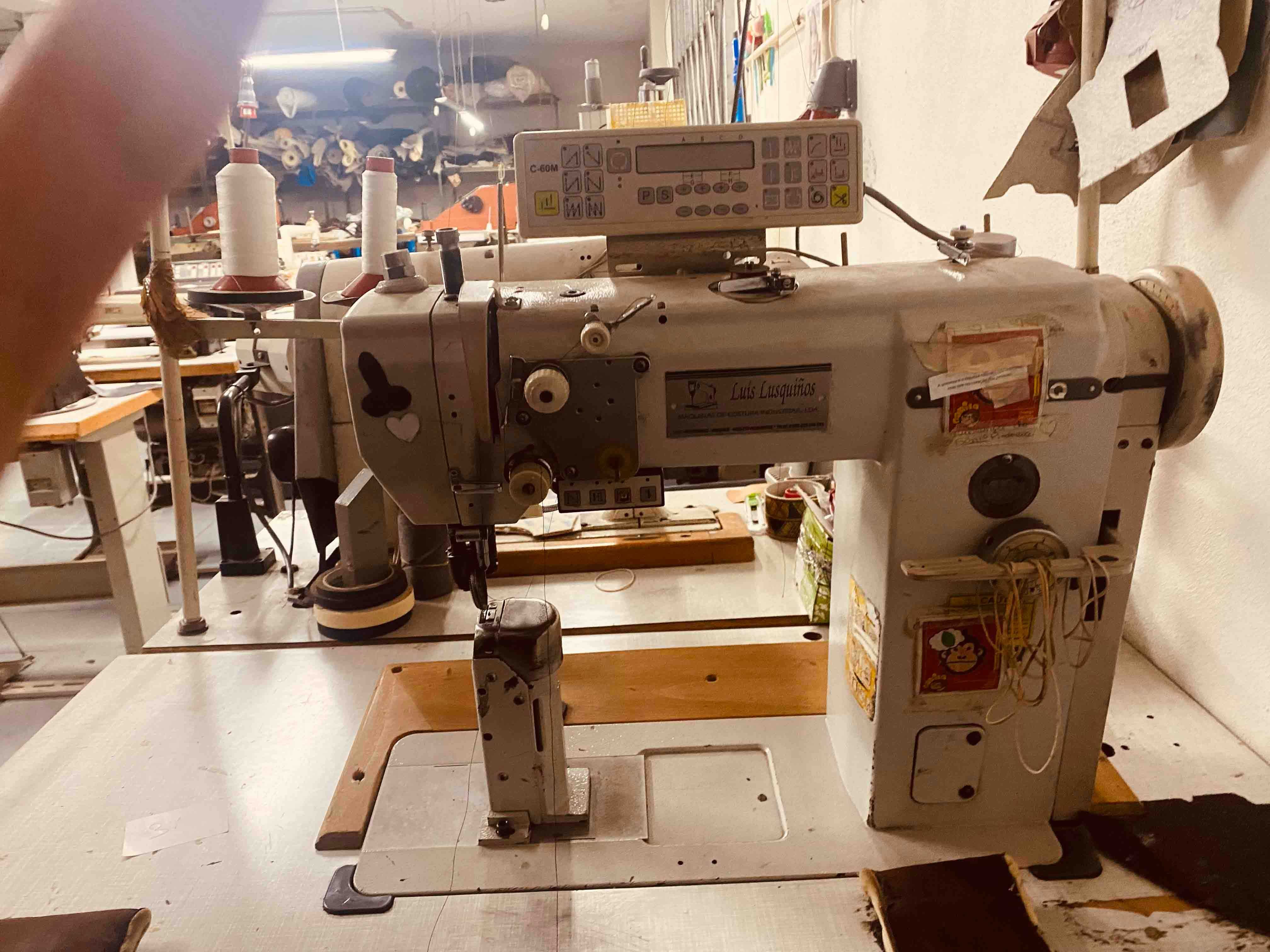 Máquina de coluna 1 Agulha c/programador - Costura - SEWMAQ