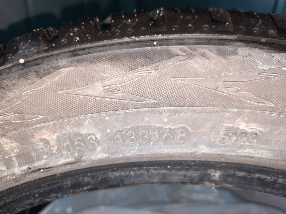 Opony Nokian 225/45 R17