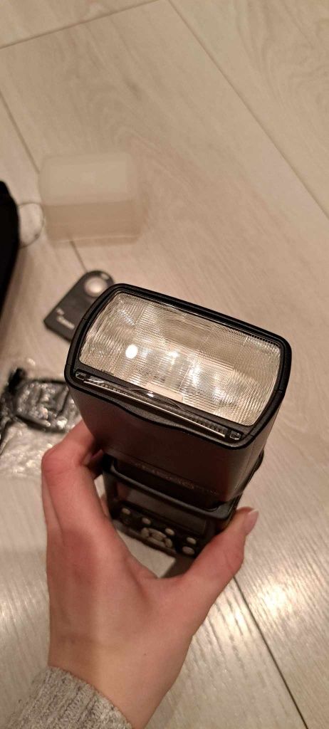 Lampa błyskowa yongnuo speedlite yn560 IV