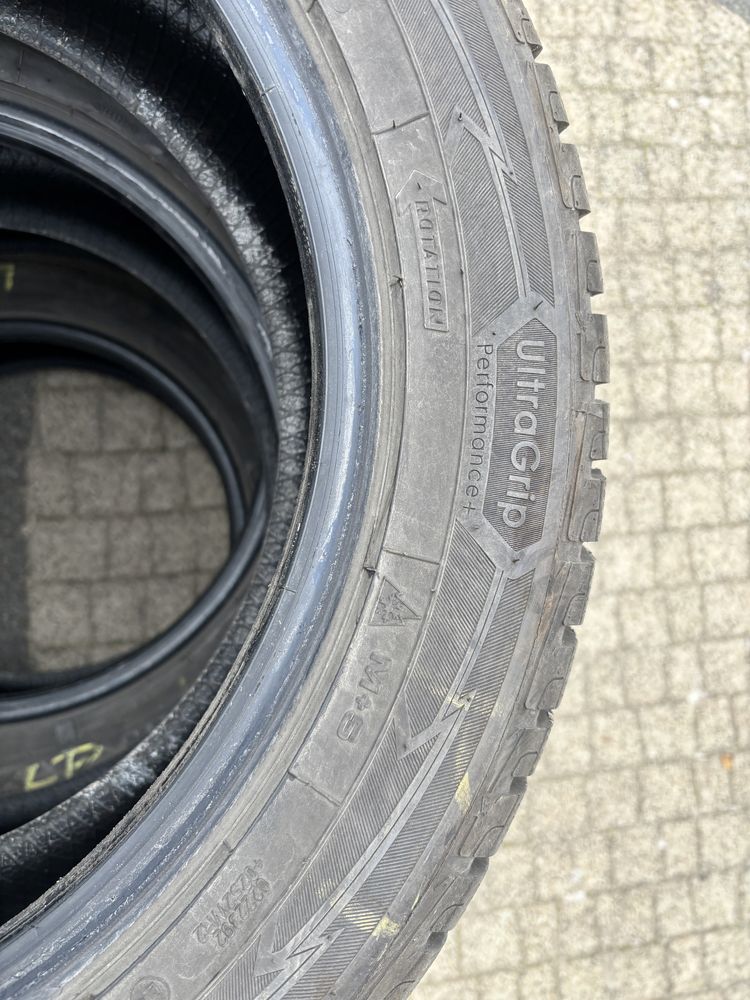 Opony zimowe Goodyear Ultragrip Performance+ 215/55 R17