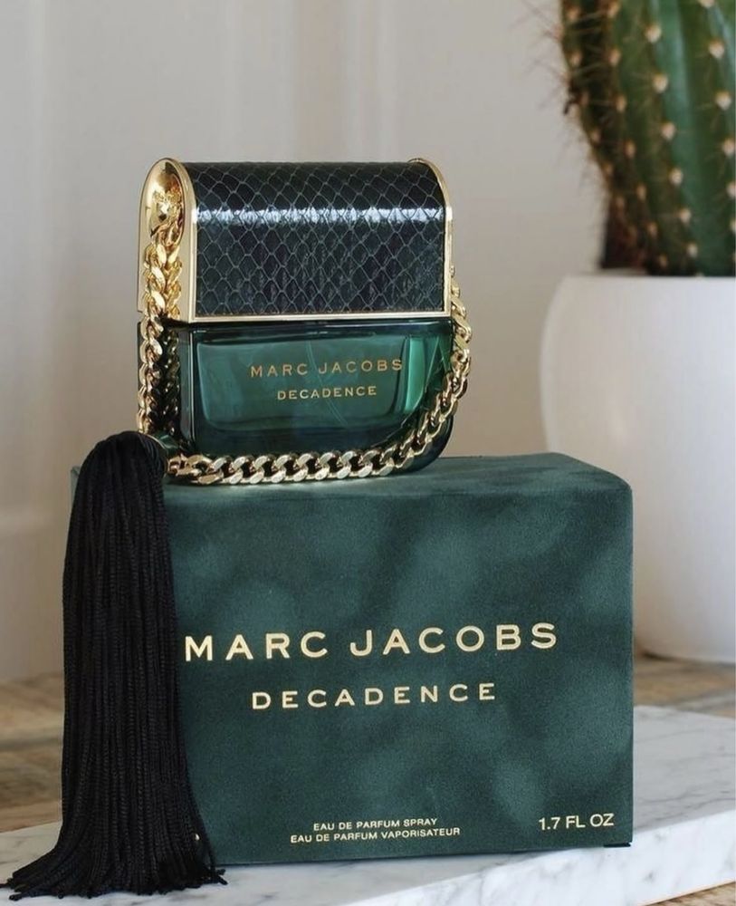 Парфумована вода Decadence Marc Jacobs 100мл.