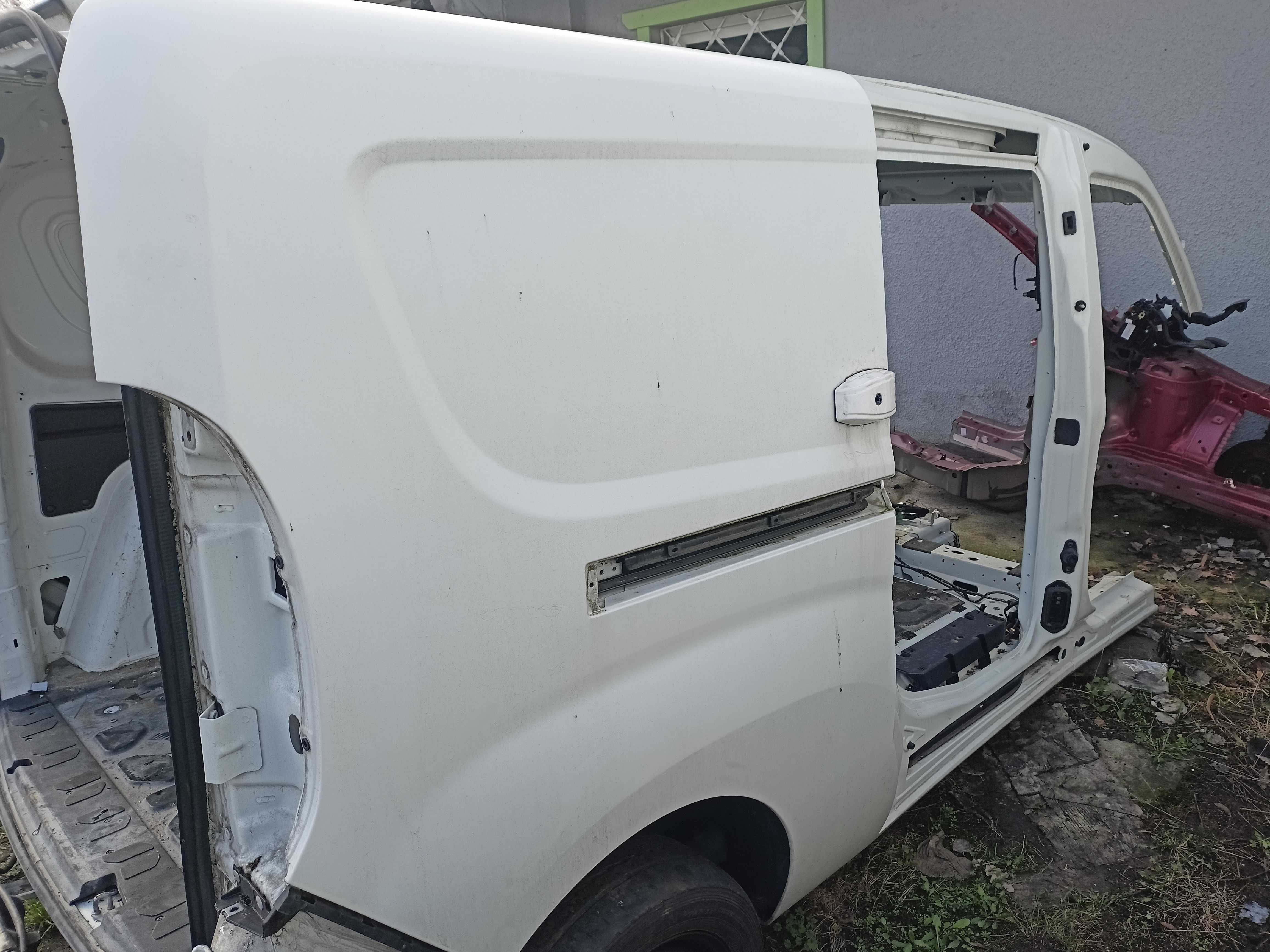 Ćwiartka Błotnik próg słupek prawy FIAT DOBLO II LIFT COMBO D MAXI