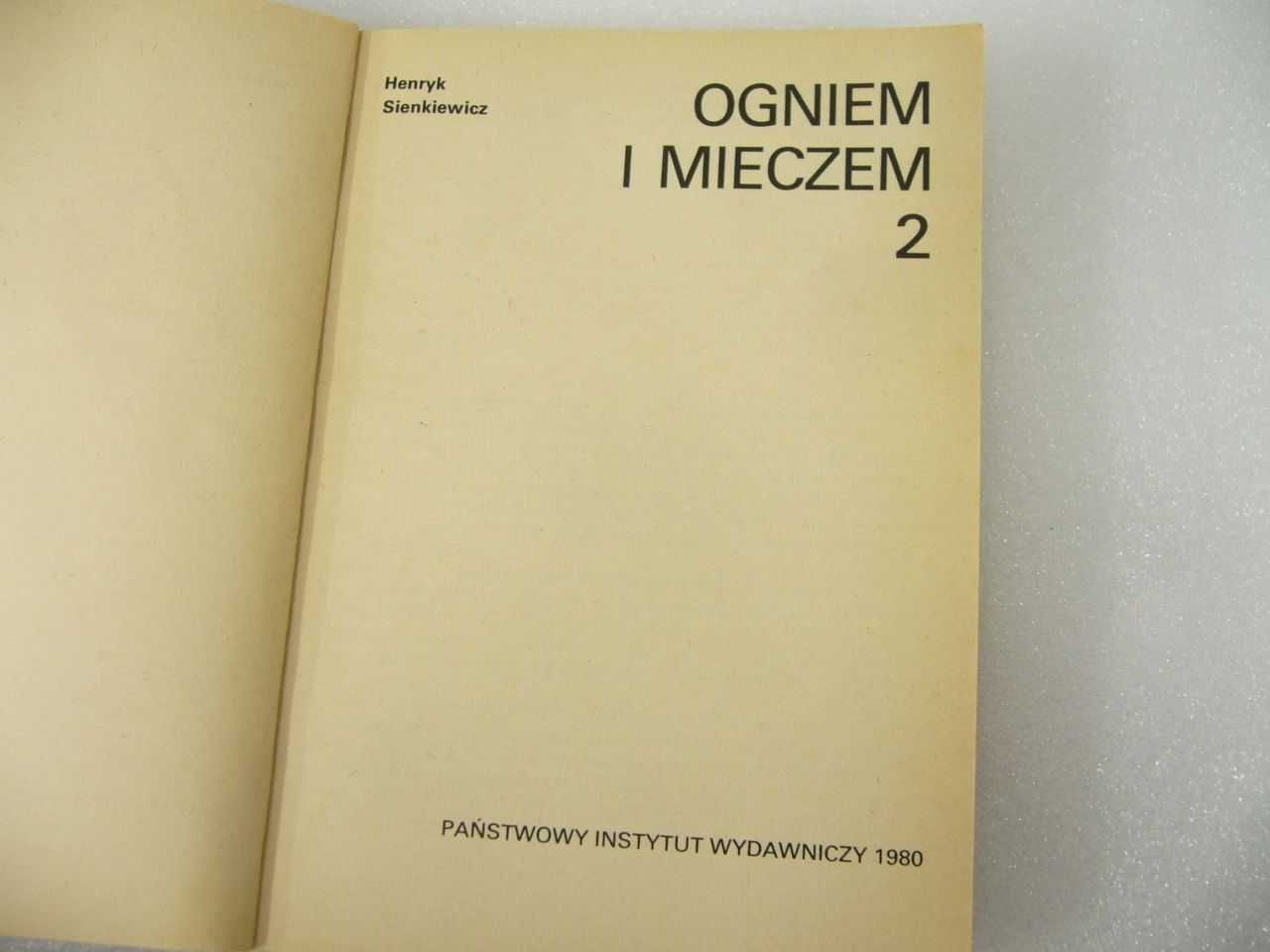 Ogniem i mieczem tom 2 - Henryk Sienkiewicz