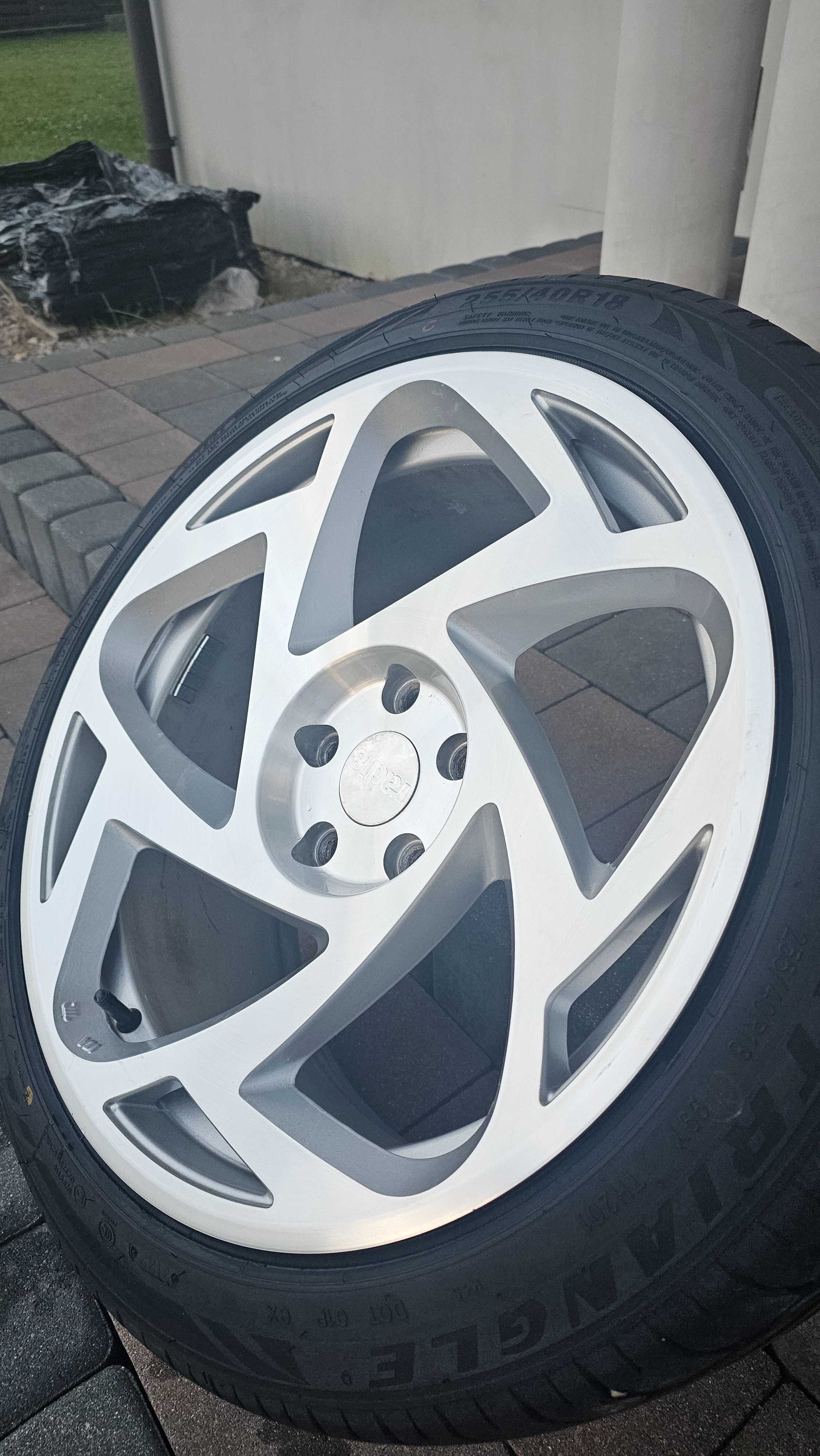 Komplet felg Radi8 r18, 9.5j, et42, 5x112