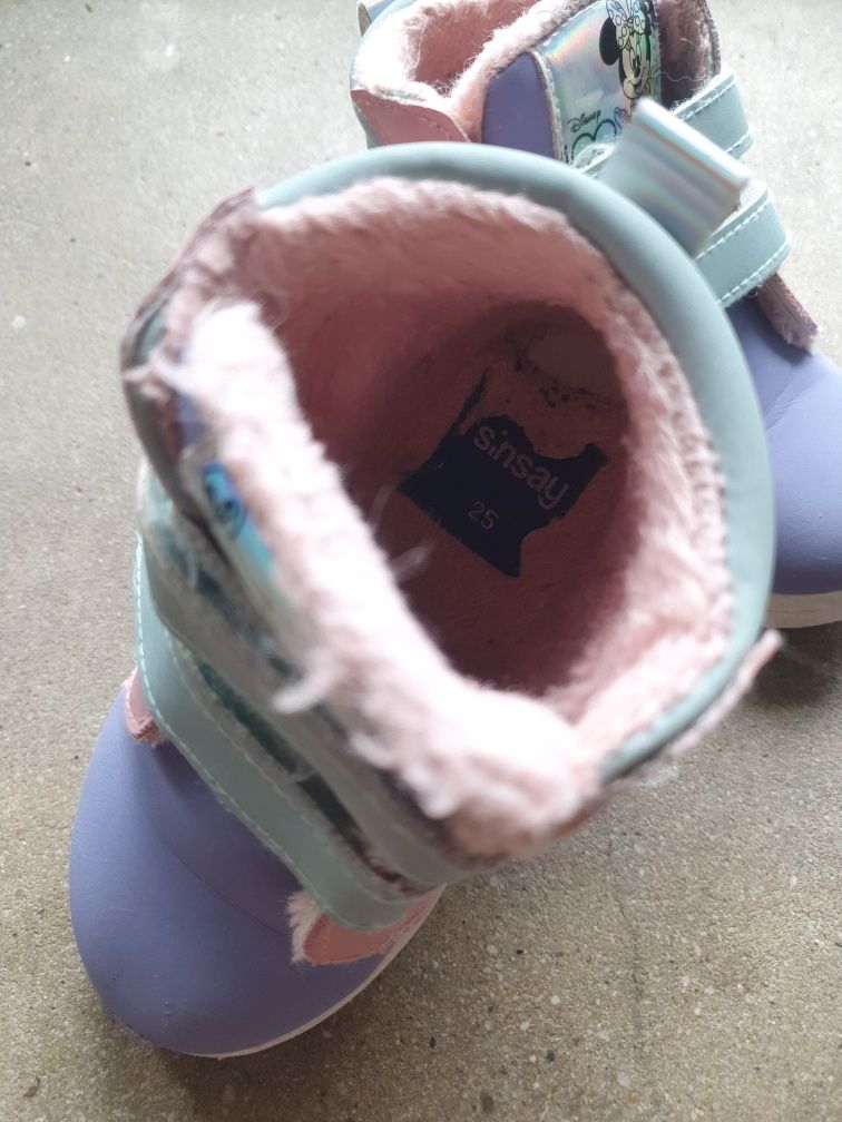 Buty ocieplane sinsay rozmiar 25