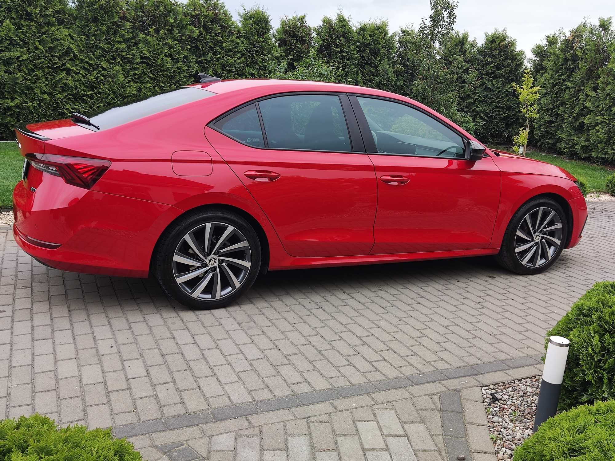 Skoda Octavia IV 4 benzyna e-Tec DSG Style+Dynamic Velvet Red jak NOWA