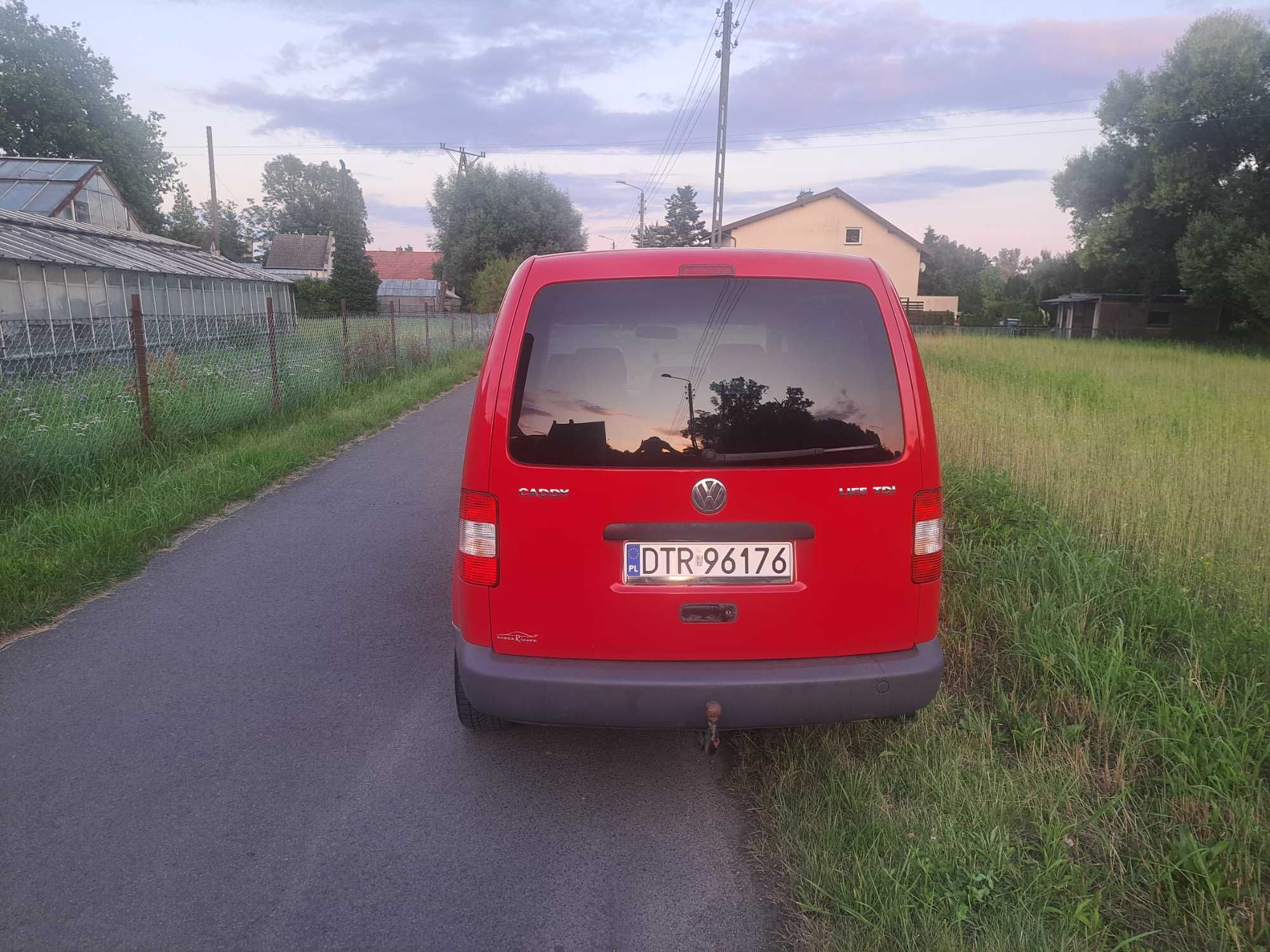VW Caddy Diesel 2007 czerwony - gotowy do jazdy