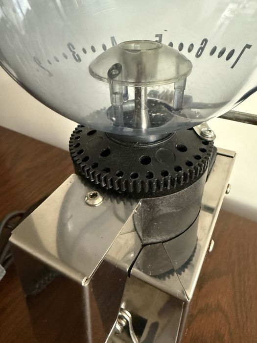 Młynek do kawy Lelit Fred