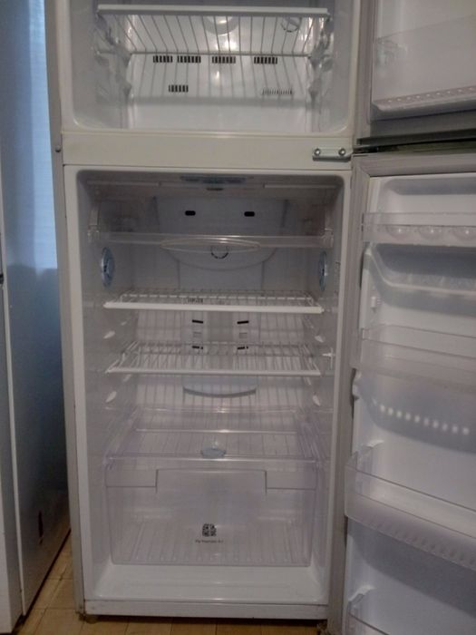 Холодильник Samsung ( Срочно )