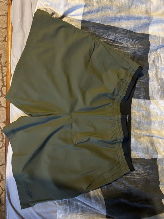 Spodenki reebok sportowe