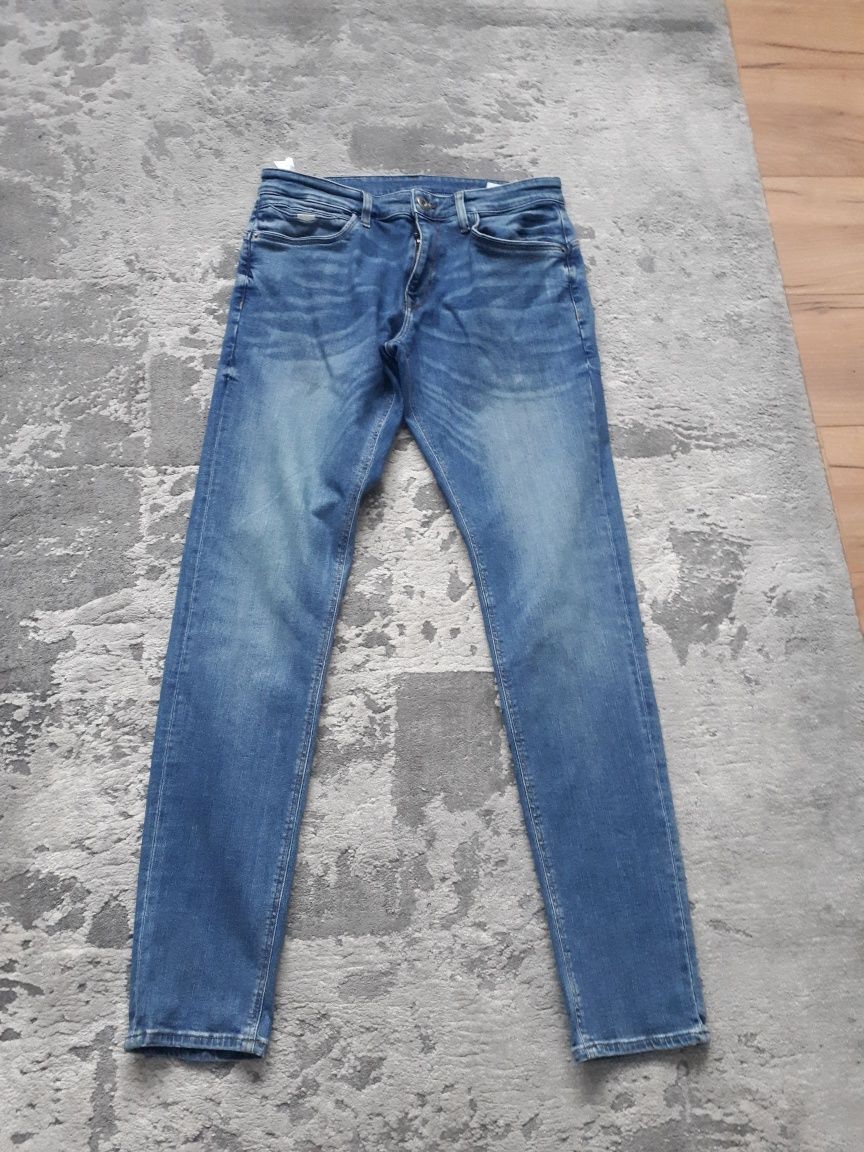 Spodnie jeans Cross rozm. 28/32